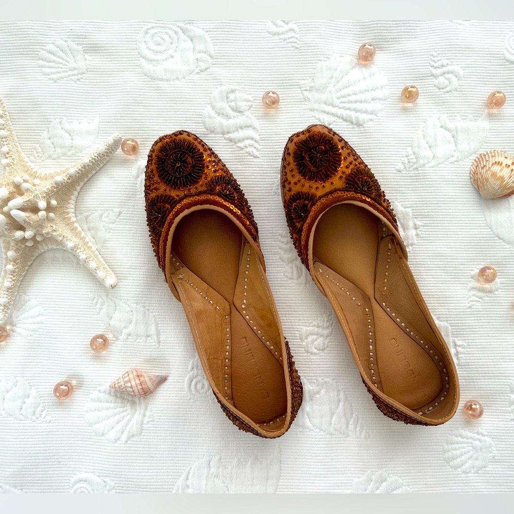 BANDOLINO Hand Beaded Leather Boho Ballet Flats EUC Size 10